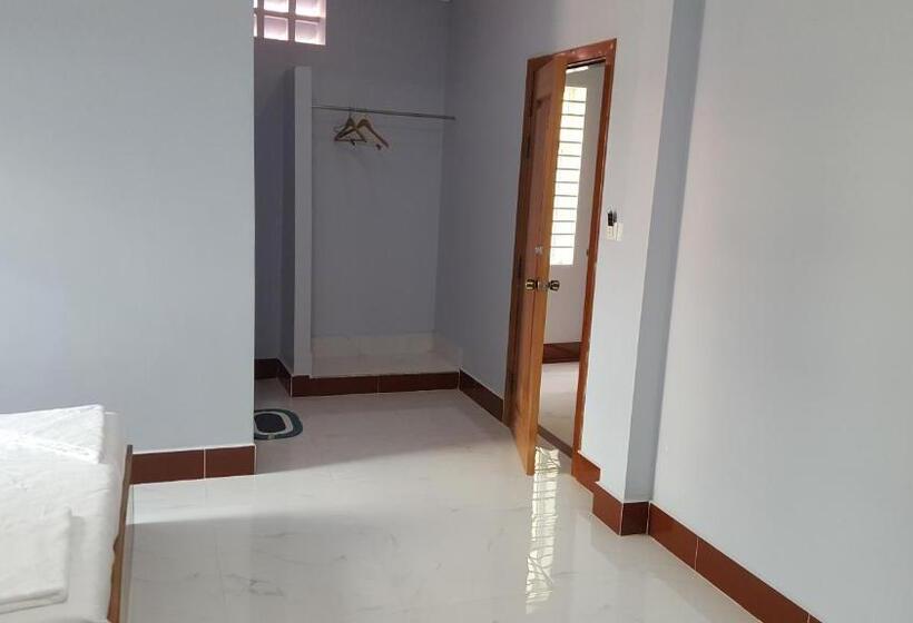 اتاق استاندارد سه نفره, Kampongbay Makeng Ii Guesthouse