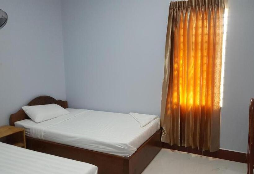 اتاق استاندارد سه نفره, Kampongbay Makeng Ii Guesthouse