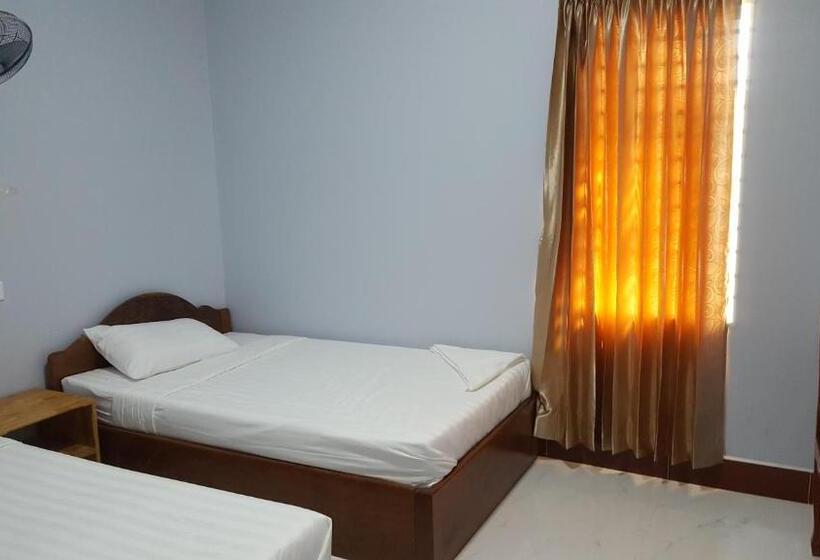 اتاق استاندارد سه نفره, Kampongbay Makeng Ii Guesthouse