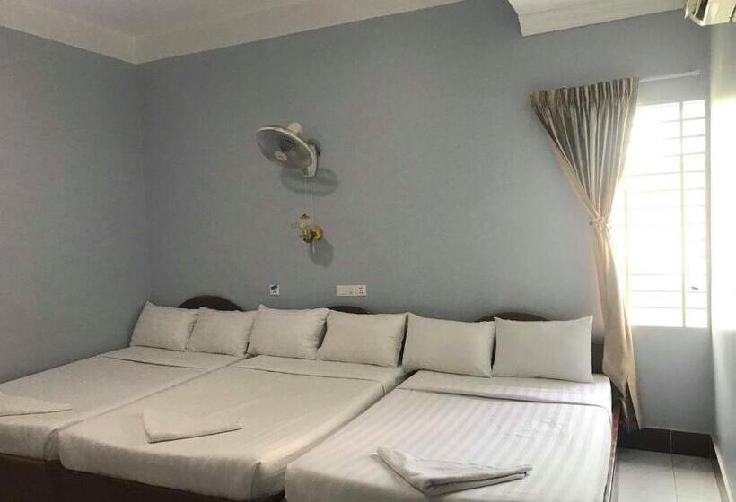 اتاق استاندارد سه نفره, Kampongbay Makeng Ii Guesthouse