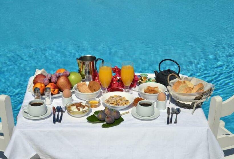 سوییت با چشم‌انداز باغ, Anofli Suites