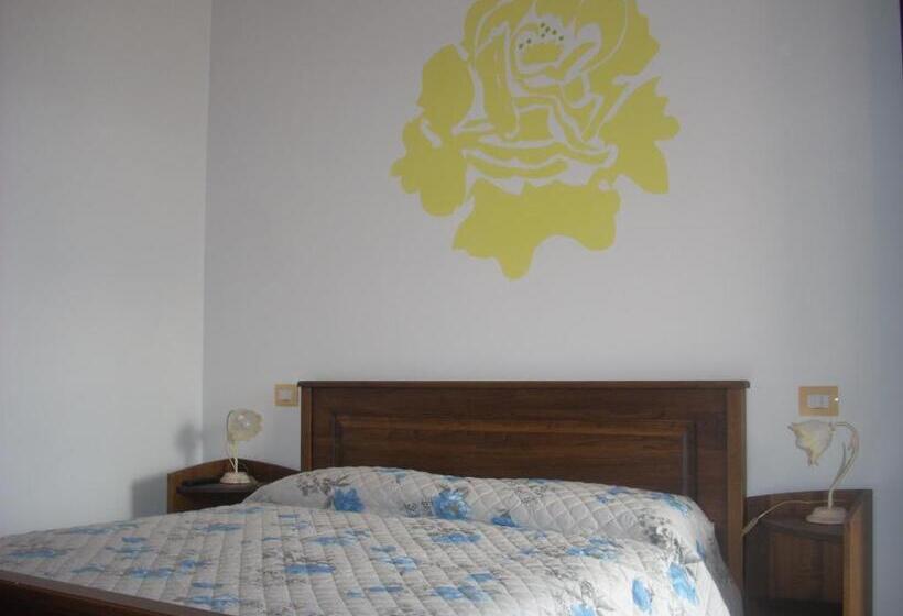 اتاق استاندارد, Agriturismo La Rosa Montefalco