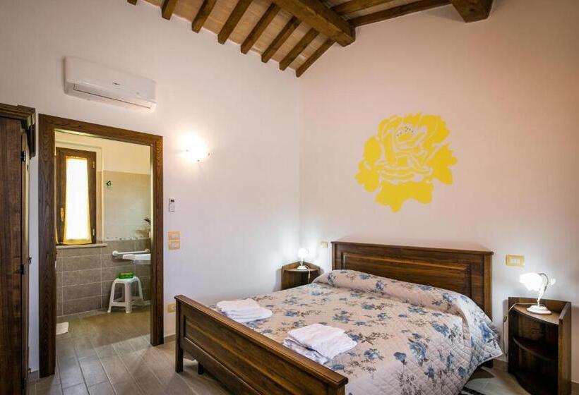 اتاق استاندارد, Agriturismo La Rosa Montefalco