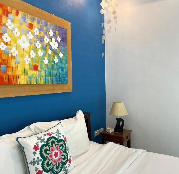 اتاق استاندارد با تخت بزرگ, The Snug Airportel   Phuket Airport