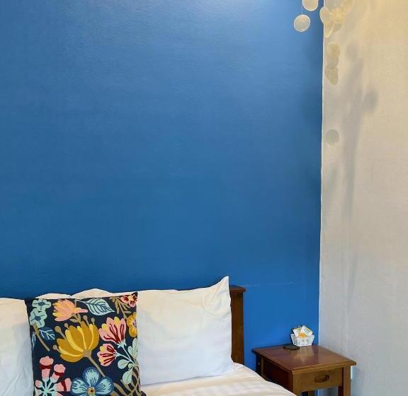 اتاق استاندارد با بالکن, The Snug Airportel   Phuket Airport