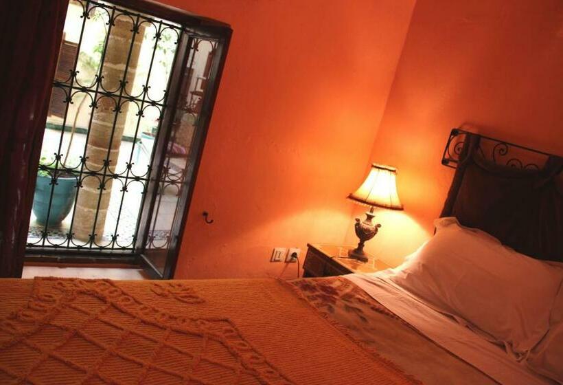 اتاق استاندارد یک نفره, Dar Aida