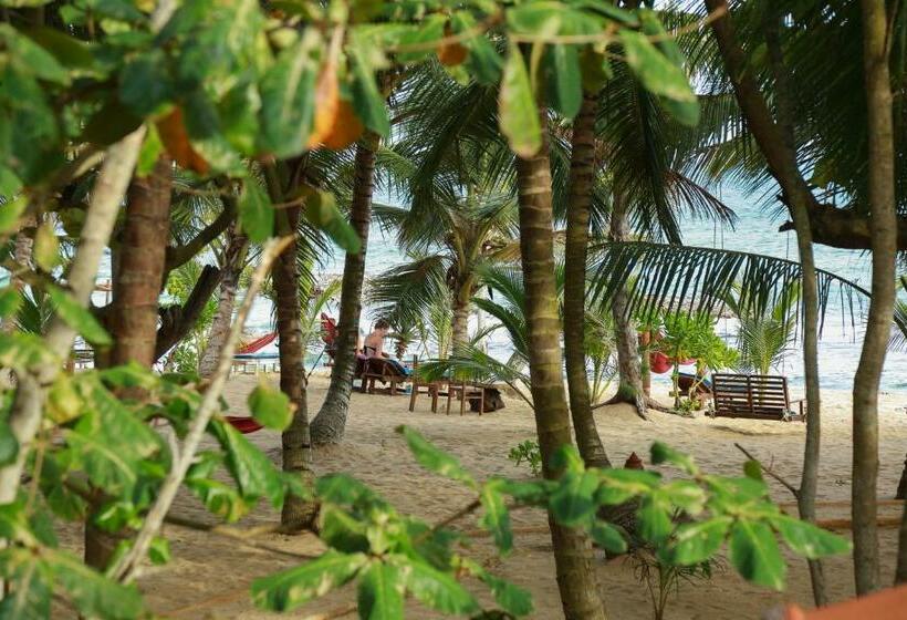کلبه ییلاقی سوپریور یک خوابه, Ganesh Garden Beach Cabanas