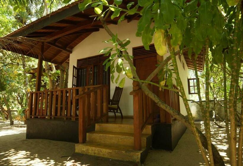 کلبه ییلاقی سوپریور یک خوابه, Ganesh Garden Beach Cabanas