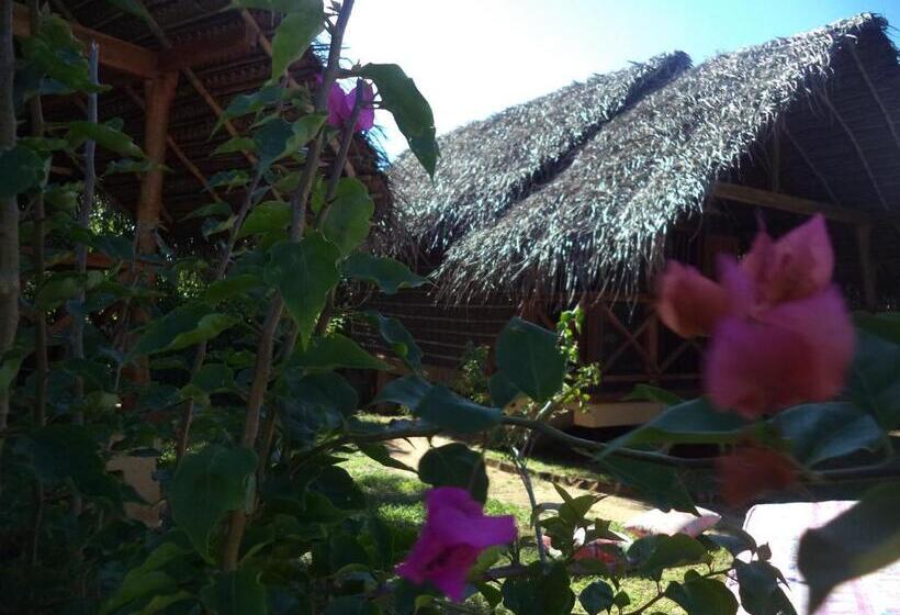 کابین, Ganesh Garden Beach Cabanas