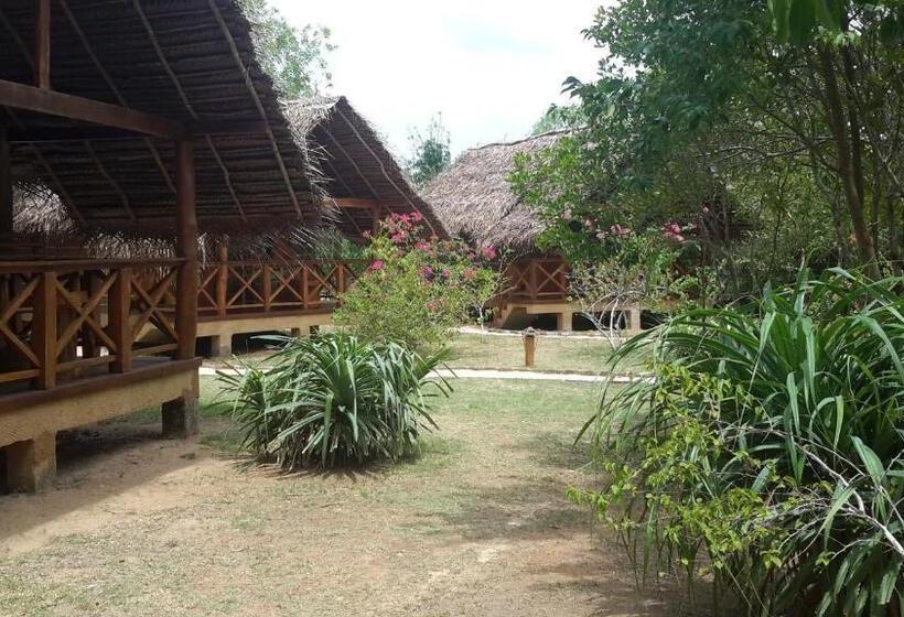 کابین, Ganesh Garden Beach Cabanas