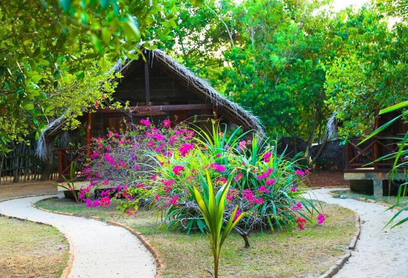 کابین, Ganesh Garden Beach Cabanas