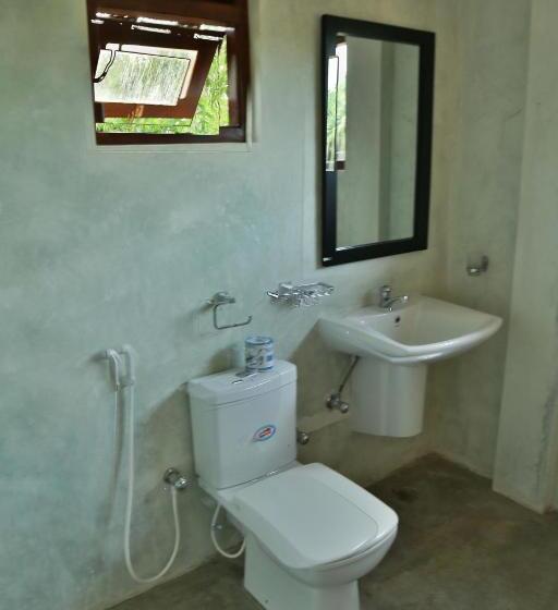 اتاق لوکس با چشم‌انداز دریا, Ganesh Garden Beach Cabanas