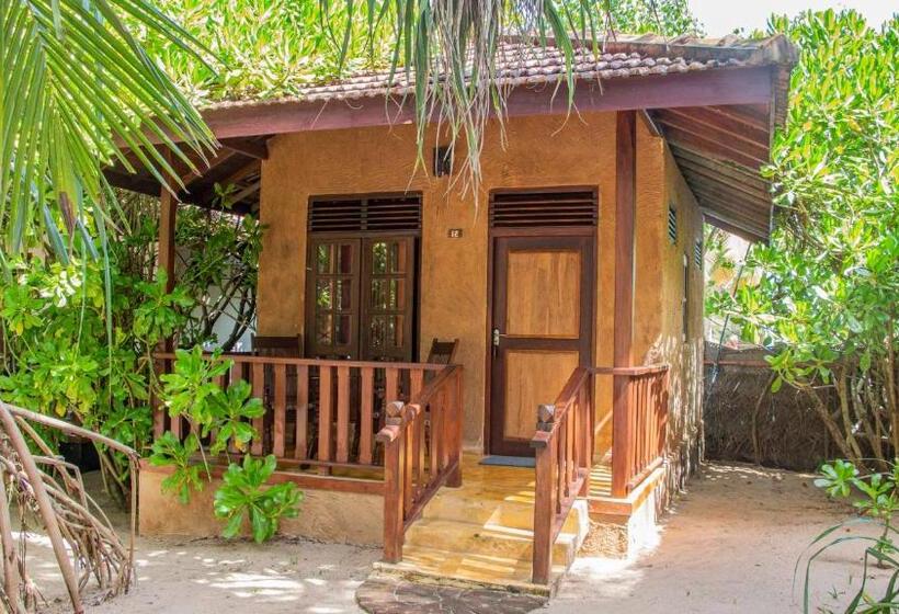 کابین, Ganesh Garden Beach Cabanas