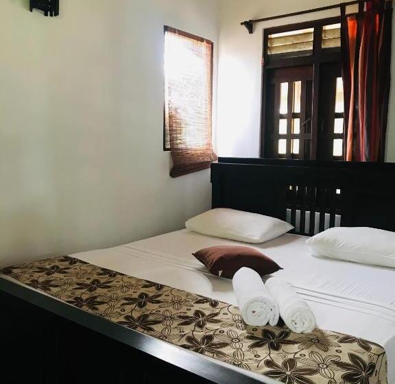 اتاق لوکس با بالکن و چشم‌انداز دریا, Ganesh Garden Beach Cabanas