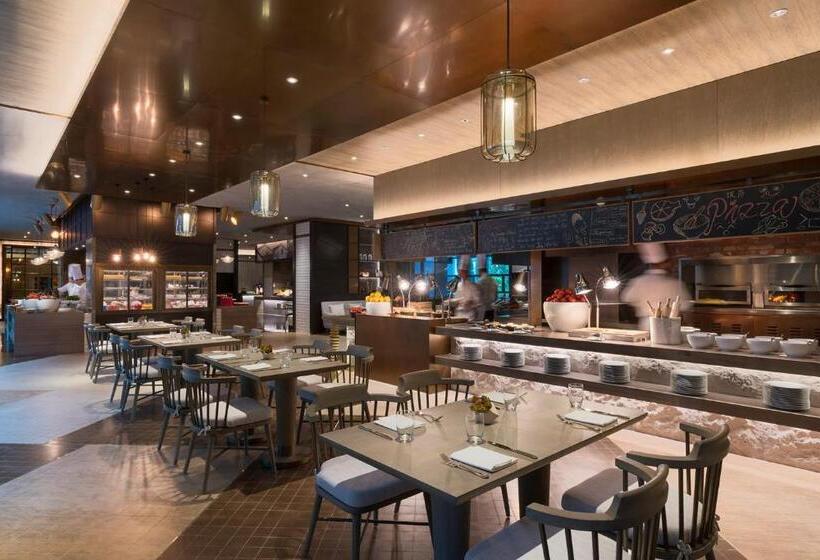 اتاق استاندارد با تخت بزرگ, Hyatt Regency Shenzhen Airport