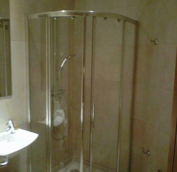 اتاق استاندارد, Hostal Rambla