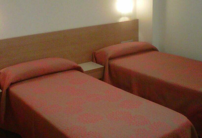اتاق استاندارد, Hostal Rambla