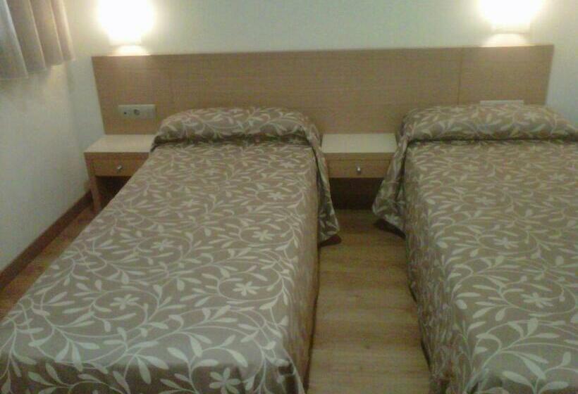 اتاق استاندارد, Hostal Rambla
