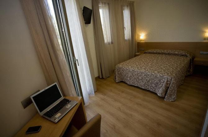 اتاق استاندارد, Hostal Rambla