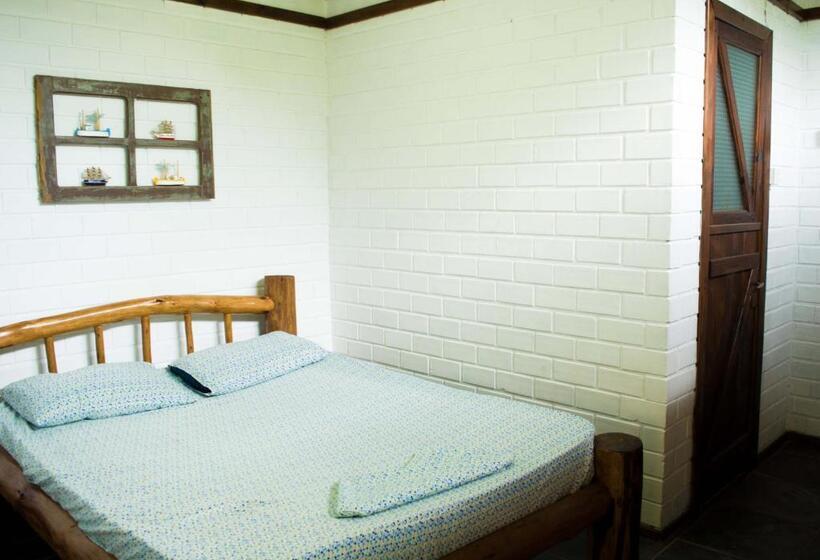 חדר בסיסי לשלושה, Praia Do Rosa Hostel