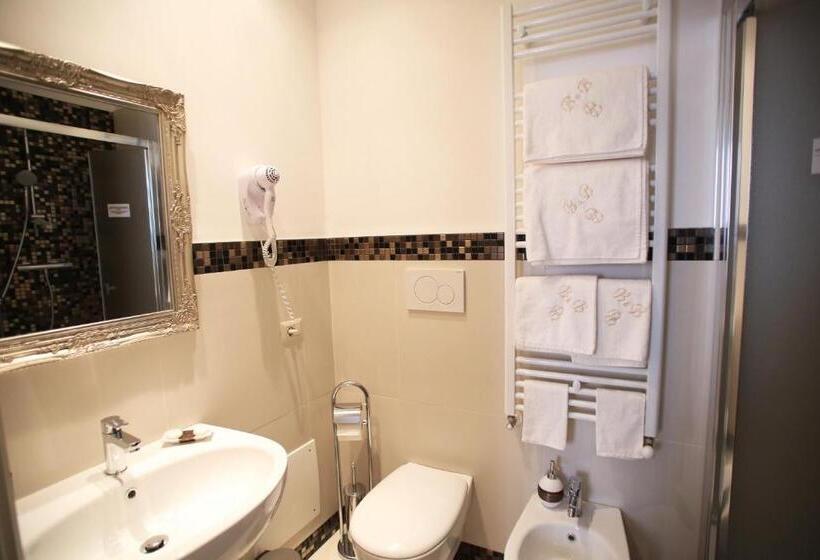 اتاق لوکس با بالکن, B&b Del Duomo