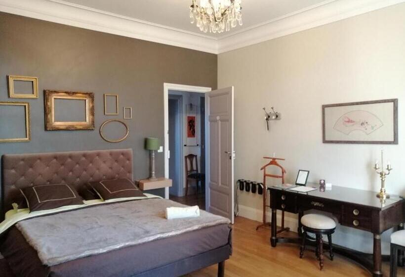 آپارتمان یک خوابه با دری مشترک که هال را جدا می کند., Chambres D Hôtes Côté Parc Côté Jardin Avec Parking Privé Gratuit