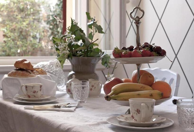 اتاق استاندارد, Chez Papa