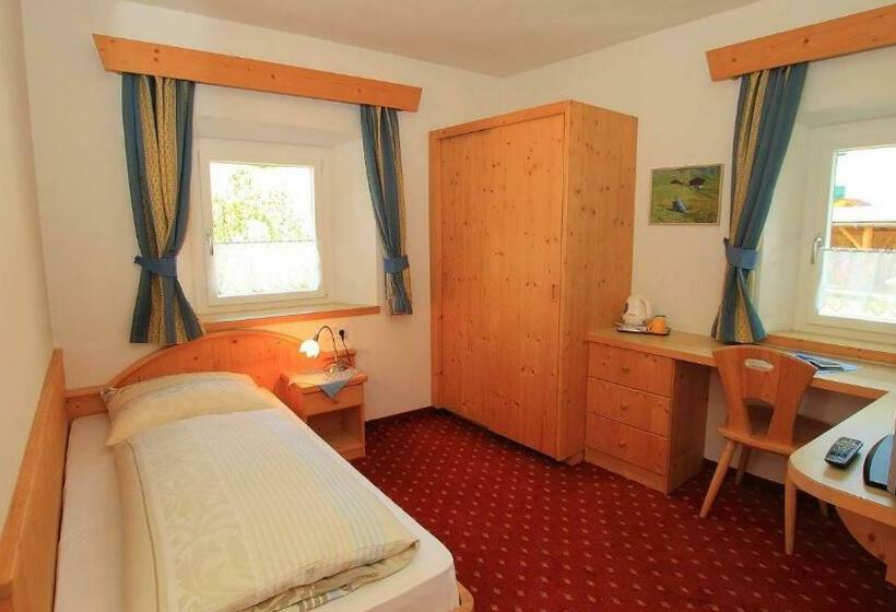 اتاق استاندارد یک نفره, Bed And Breakfast Iman