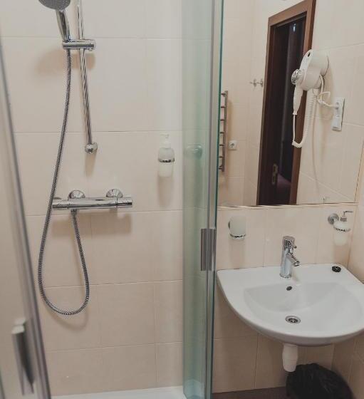 اتاق استاندارد یک نفره, Biplan City