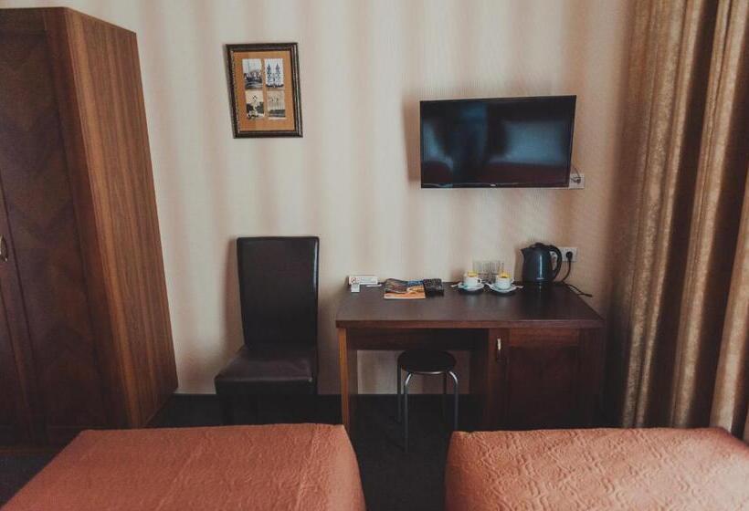 اتاق استاندارد یک نفره, Biplan City