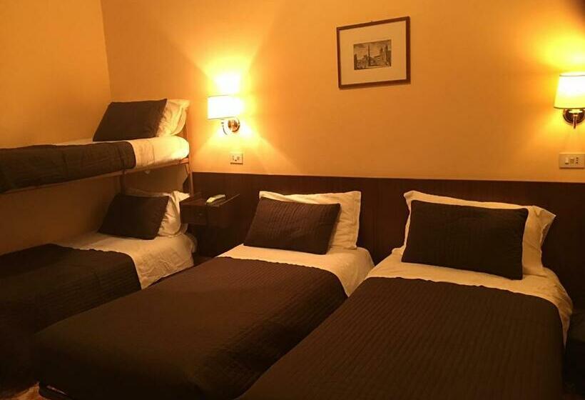 Economy Quadruple Room, Delle Ortensie