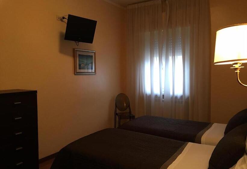اتاق اکونومی, Delle Ortensie