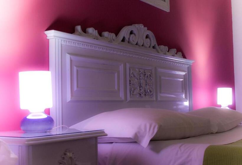 اتاق استاندارد سه نفره, Metropolis B&b