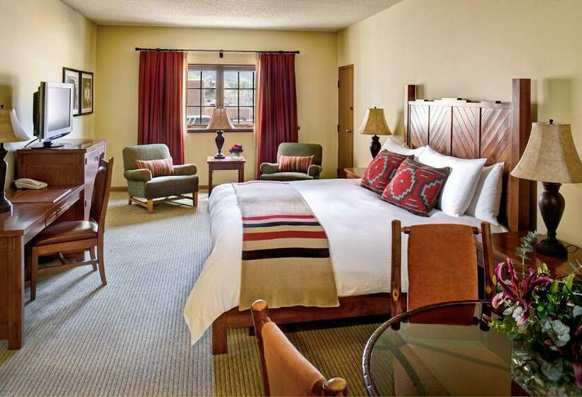 اتاق لوکس با تخت بزرگ, Eldorado Hotel And Spa