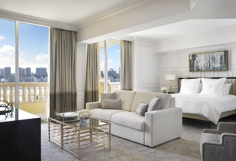 سوئیت دلوکس 2 خوابه, Acqualina Resort And Residences