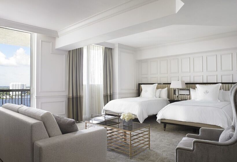 اتاق استاندارد با 2 تخت دوبل, Acqualina Resort And Residences