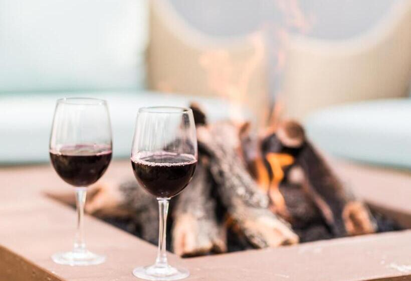 کابین, Carneros Resort And Spa