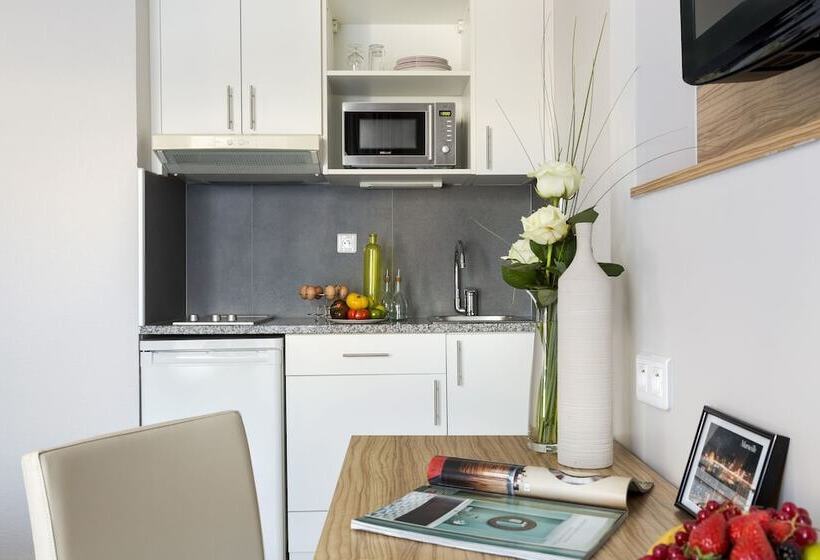 استودیو اجرایی, Citadines Prado Chanot Marseille