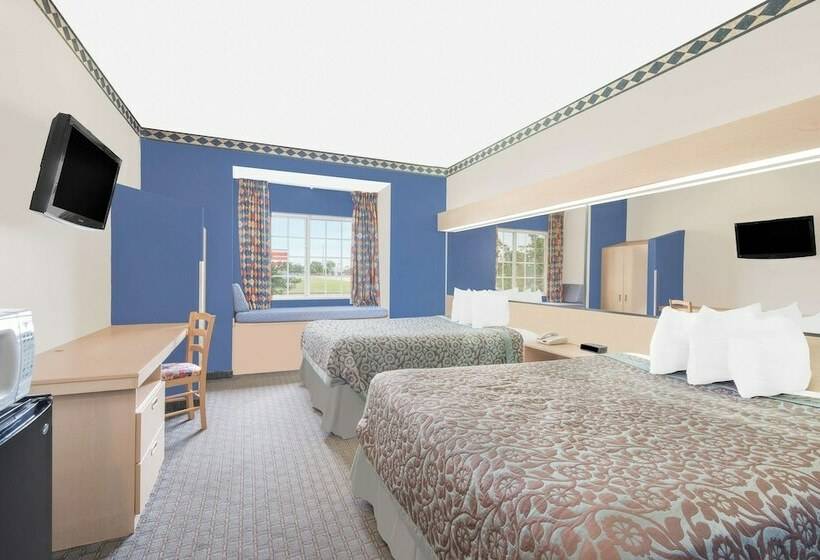 اتاق استاندارد با 2 تخت دوبل, Days Inn & Suites By Wyndham Hutchinson