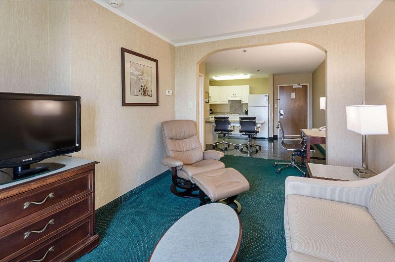 سوییت, Mainstay Suites Airport