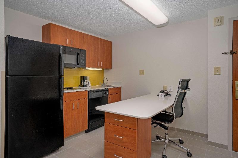 سوئیت با تخت بزرگ, Mainstay Suites Wilmington   University Area
