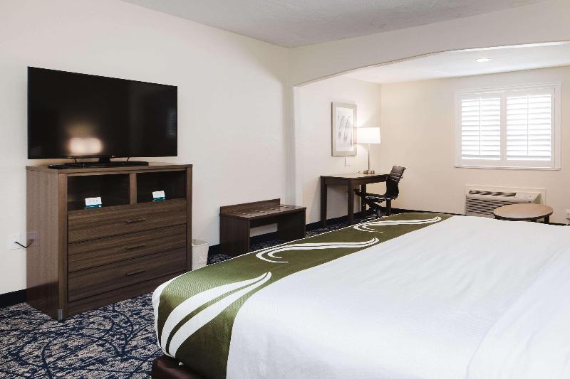 سوئیت با تخت بزرگ, Quality Suites Houston Hobby Airport