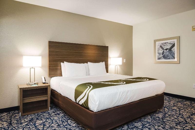 سوئیت با تخت بزرگ, Quality Suites Houston Hobby Airport