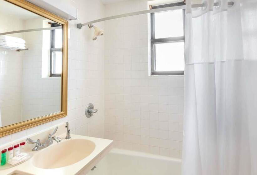 سوییت, Ramada By Wyndham Jersey City