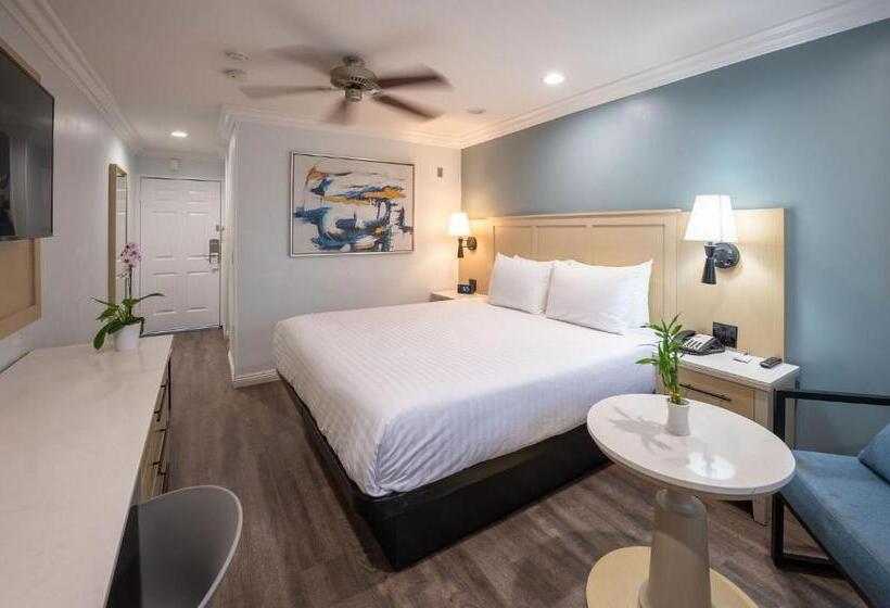 اتاق استاندارد, Ramada By Wyndham Redondo Beach