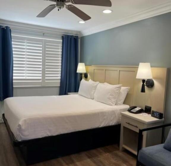 اتاق استاندارد, Ramada By Wyndham Redondo Beach