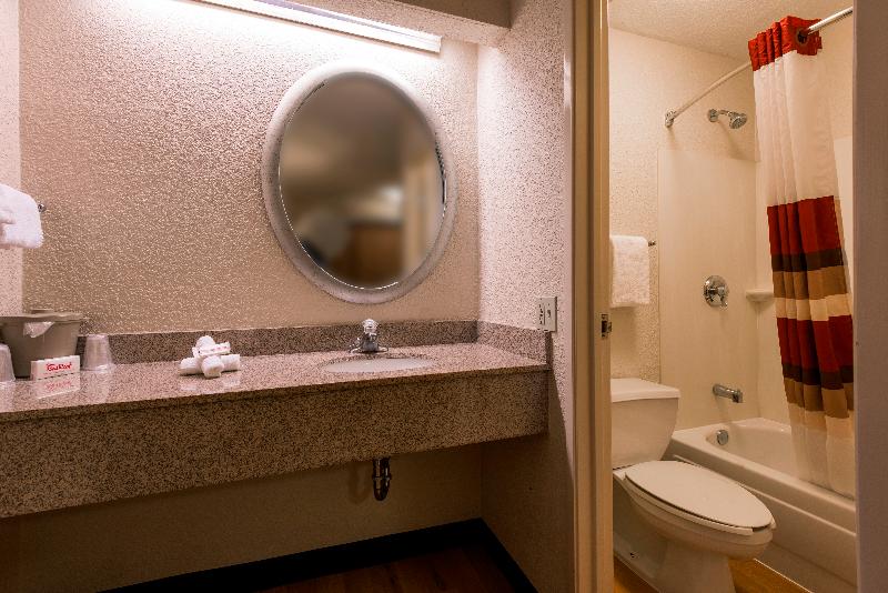 اتاق لوکس با تخت بزرگ, Red Roof Inn Elkhart