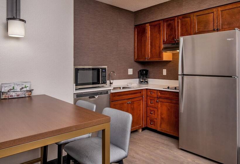 2 Schlafzimmer Suite, Residence Inn Norfolk Airport