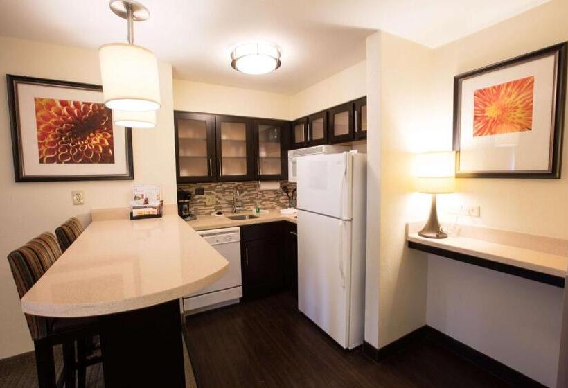 带大床的套房, Sonesta Es Suites Austin The Domain Area