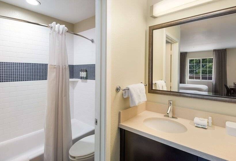 Suite Adapted for people with reduced mobility, Sonesta Es Suites Torrance Redondo Beach